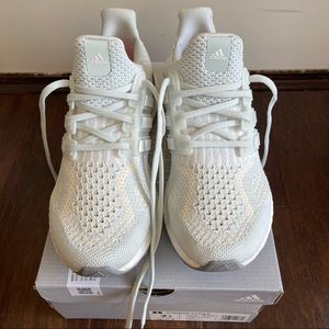 Adidas Ultraboost 5.0 DNA - Like New with Box
